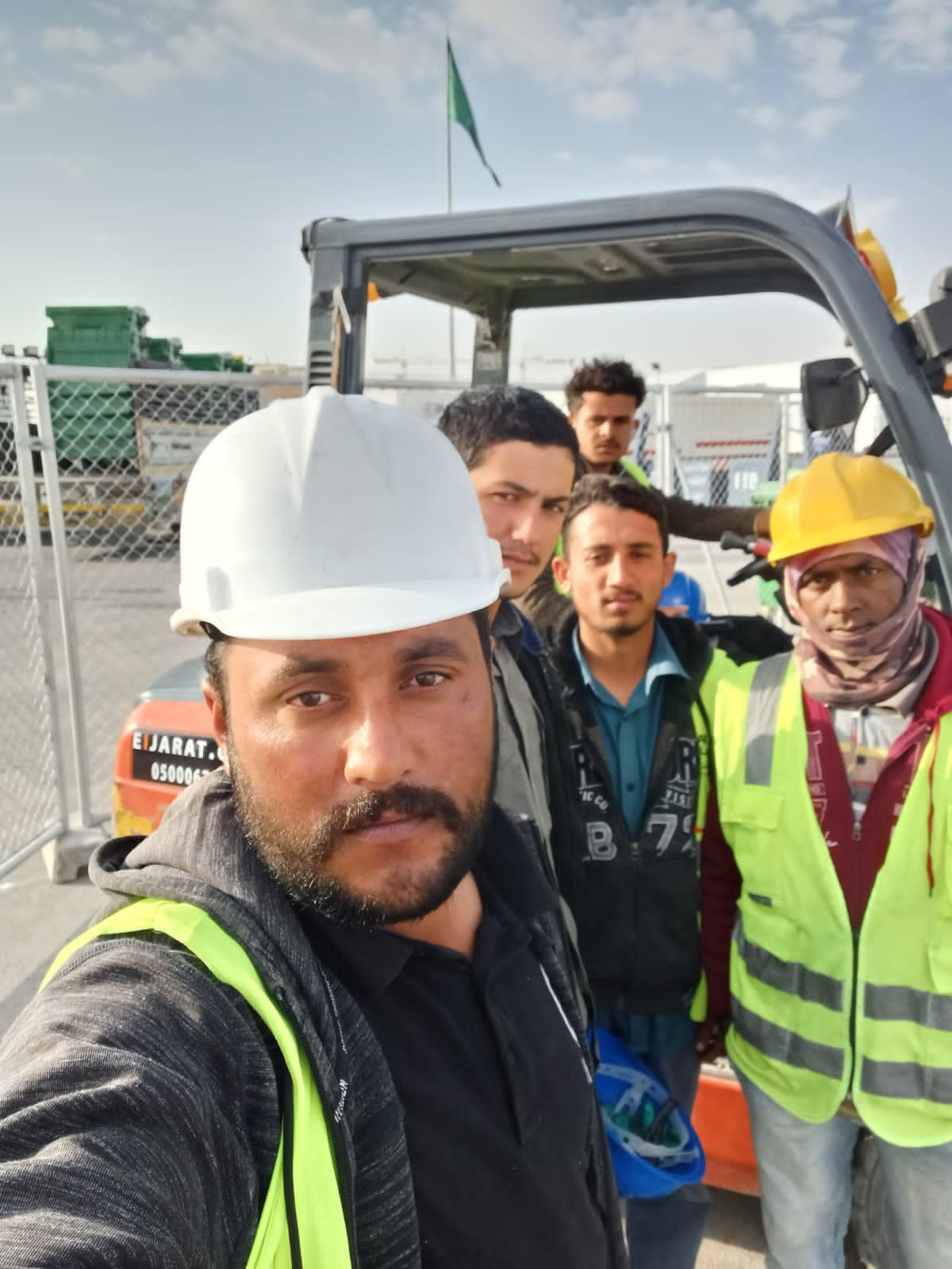 Certified Skilled Pakistani Asphalt Machinery Operators Supply & Rental
